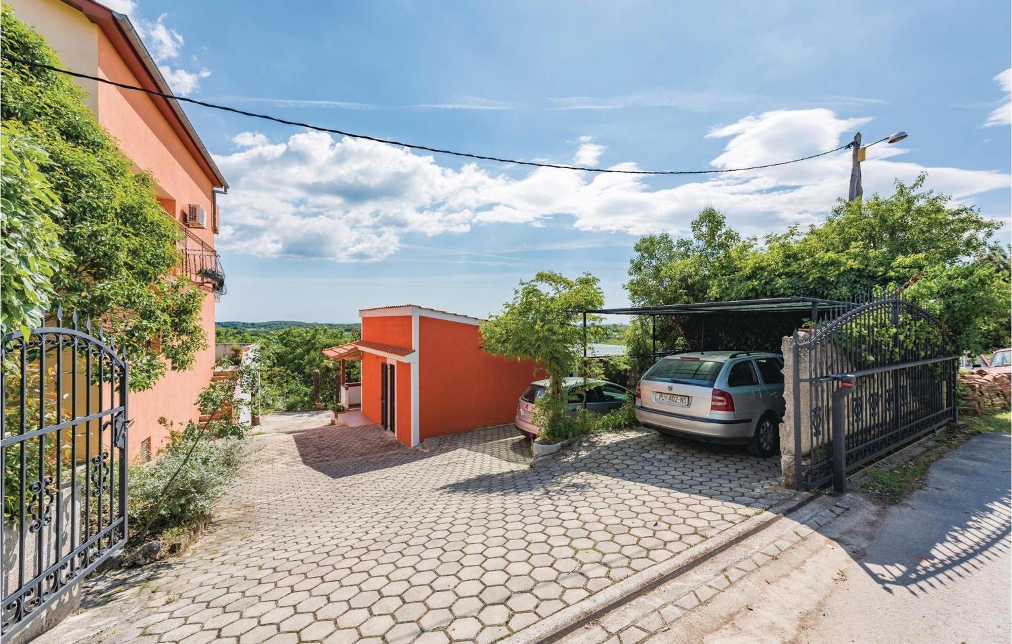 Awesome Home In Porec With House Sea View Exterior foto
